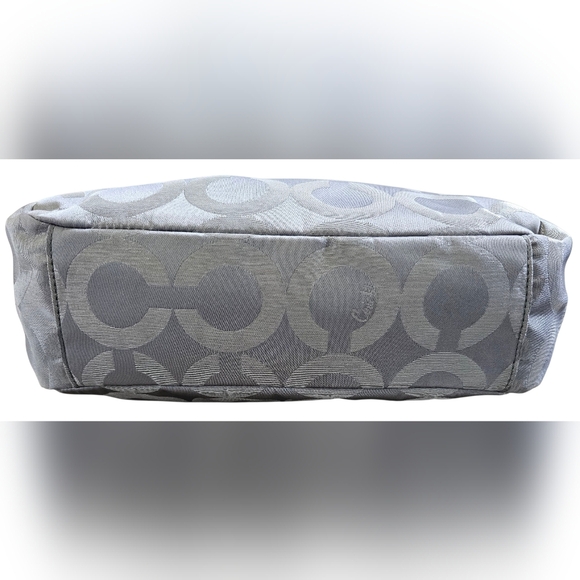 Coach Mia Op Art Gray Metallic Signature Tote With Dust Bag. New With Out Tags - Picture 3 of 15